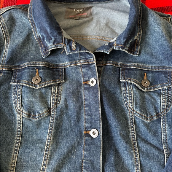 TORRID JEAN JACKET! Wonderful awesome Jean jacket. Women’s. - Picture 5 of 15